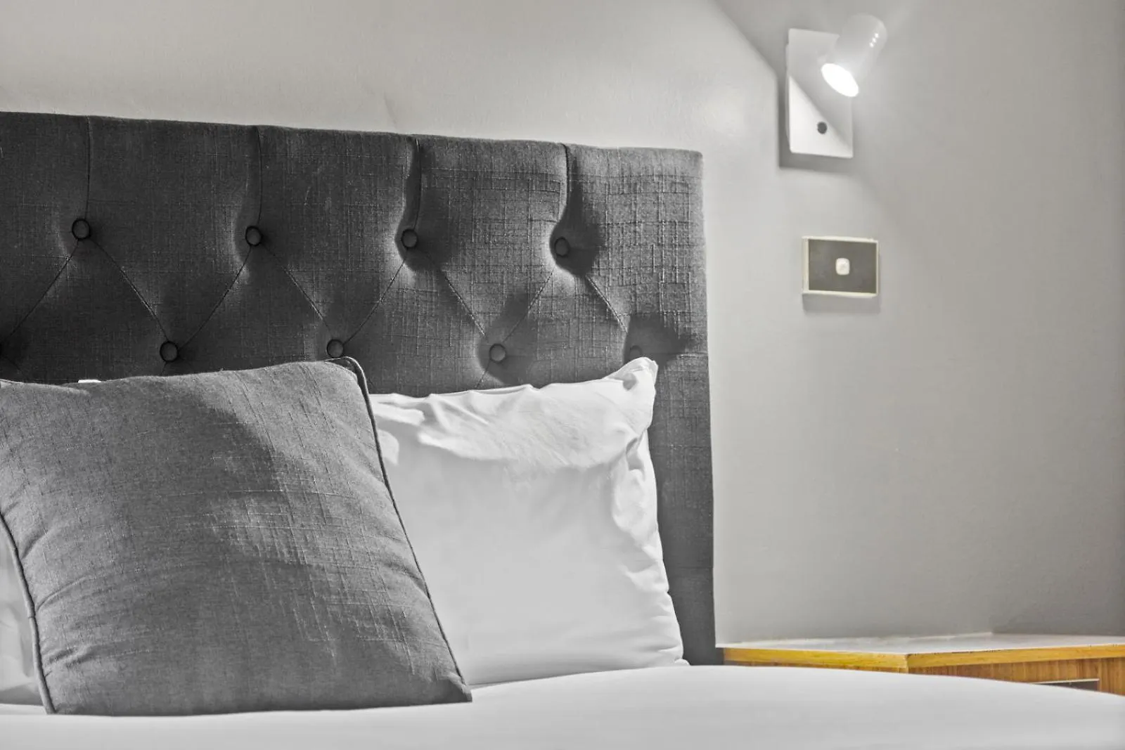 Adelaide Paringa Hotel