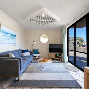 Bayswaterfront Apartment
