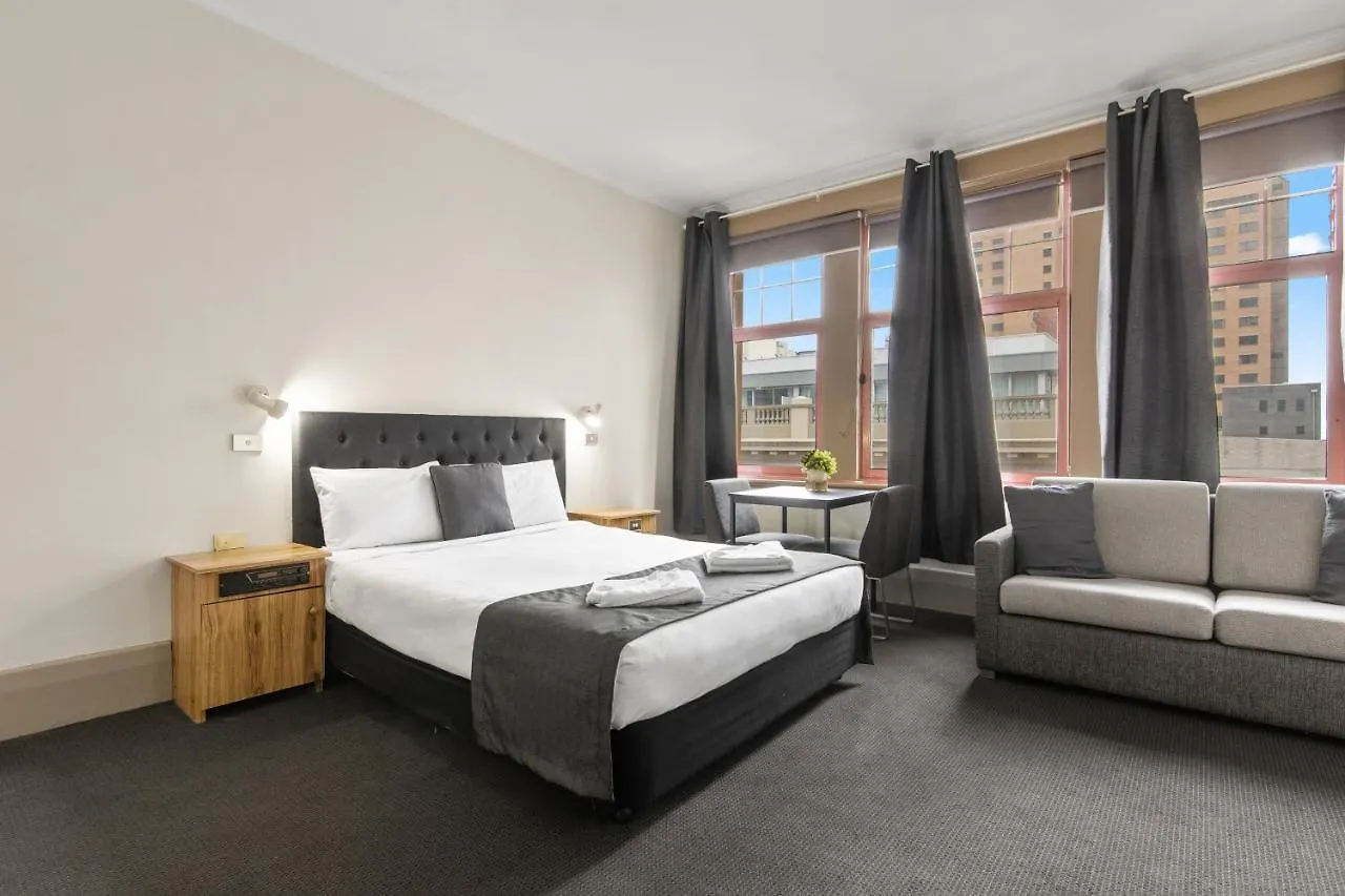 Adelaide Paringa Hotel