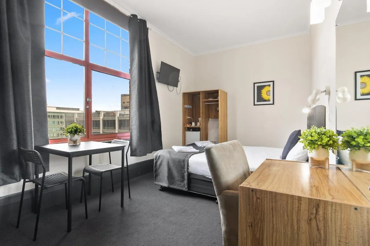 Adelaide Paringa Hotel