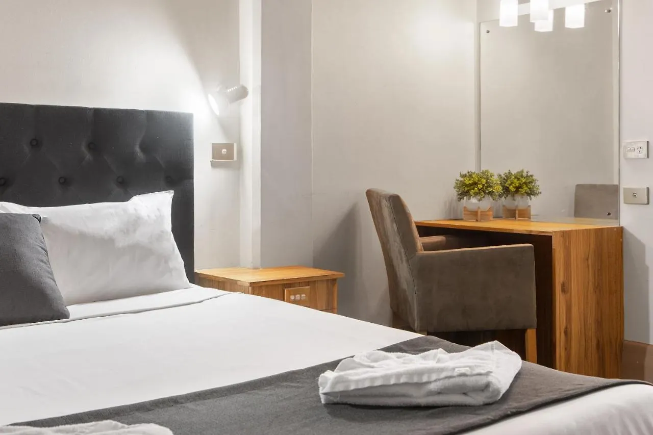 Adelaide Paringa Hotel