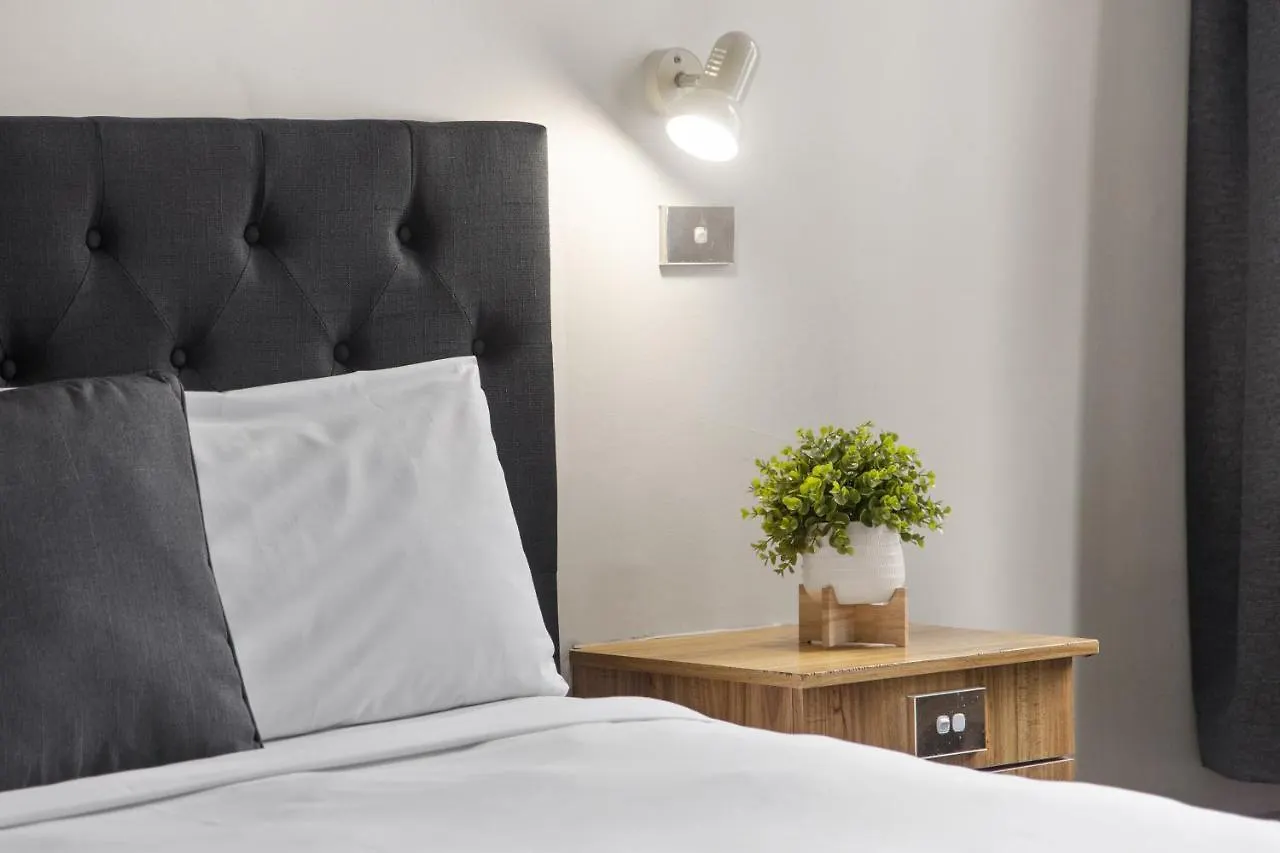 Adelaide Paringa Hotel