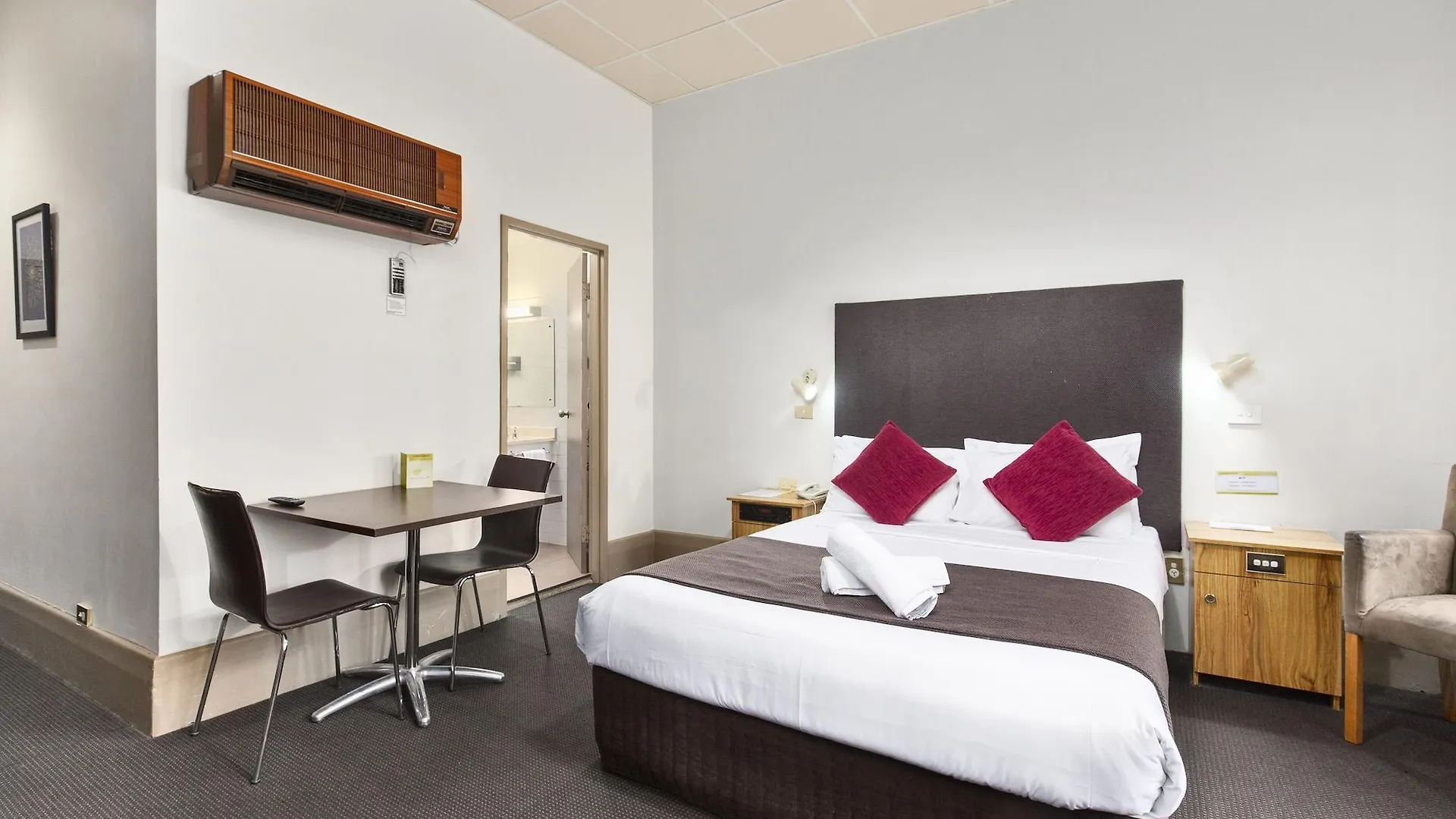 Adelaide Paringa Hotel Australia