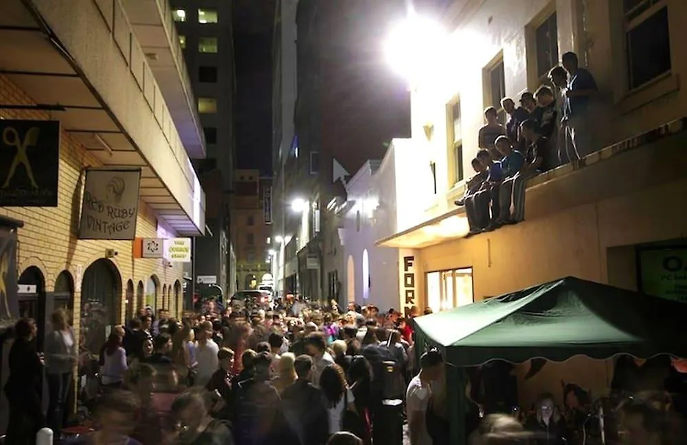 ***  Adelaide Paringa Hotel Australia