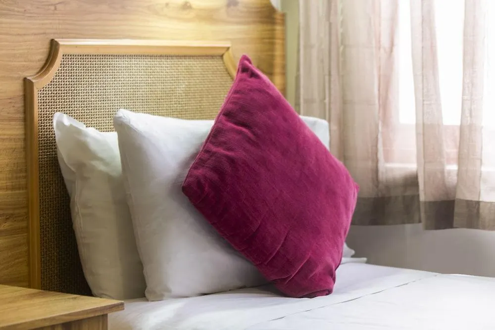 Adelaide Paringa Hotel