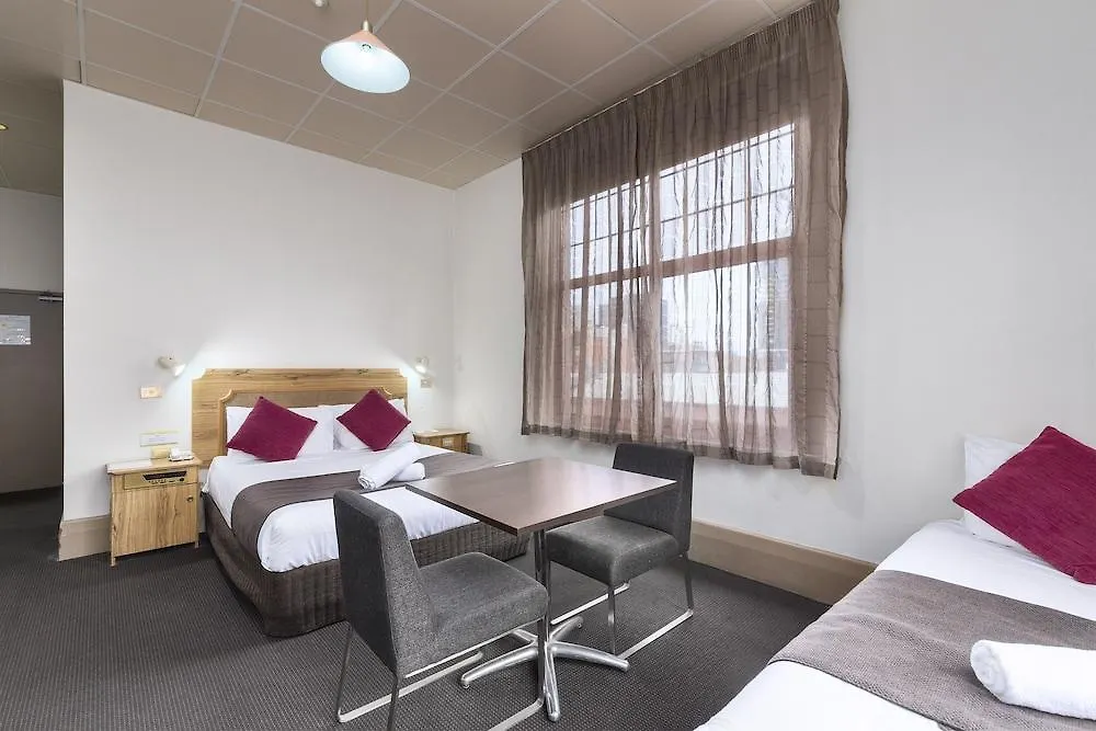 Adelaide Paringa Hotel