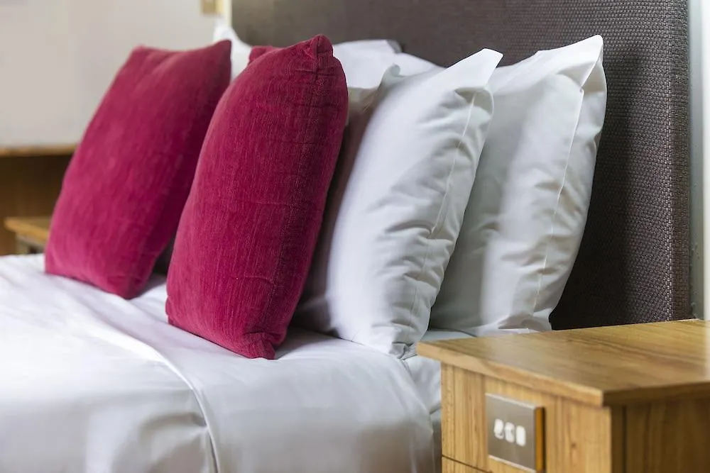 Adelaide Paringa Hotel
